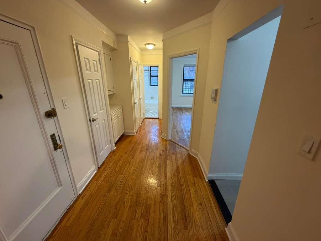 Apartment 32nd Avenue  Queens, NY 11377, MLS-RD5569-13