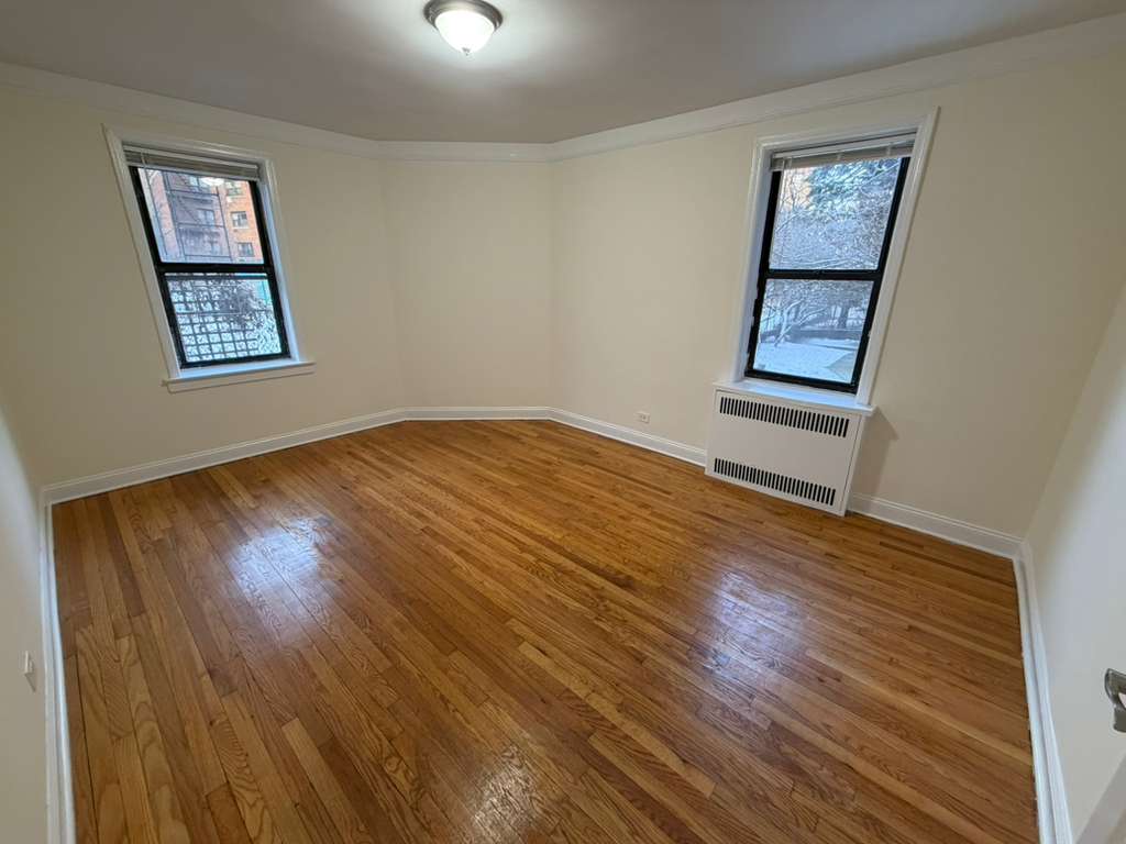 Apartment 32nd Avenue  Queens, NY 11377, MLS-RD5569-18