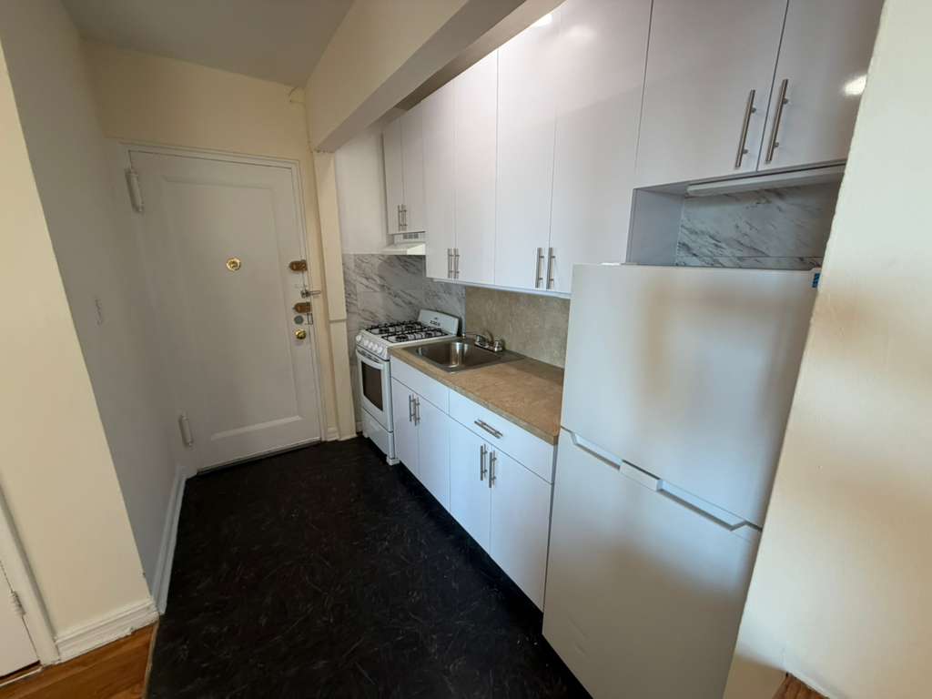 Apartment 118th Street Queens, NY 11415, MLS-RD5574-5