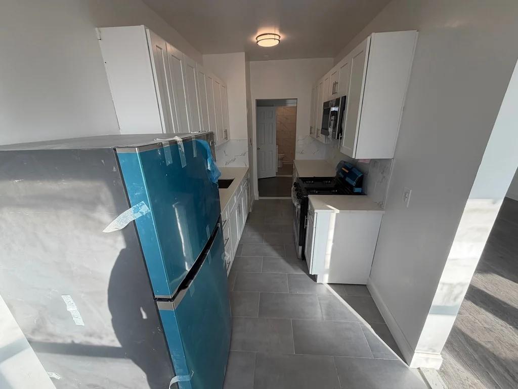 Apartment Union Tpke  Queens, NY 11415, MLS-RD5585-4