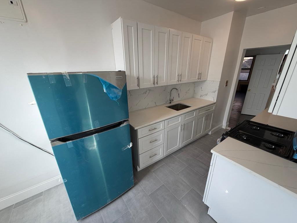 Apartment Union Tpke  Queens, NY 11415, MLS-RD5585-5