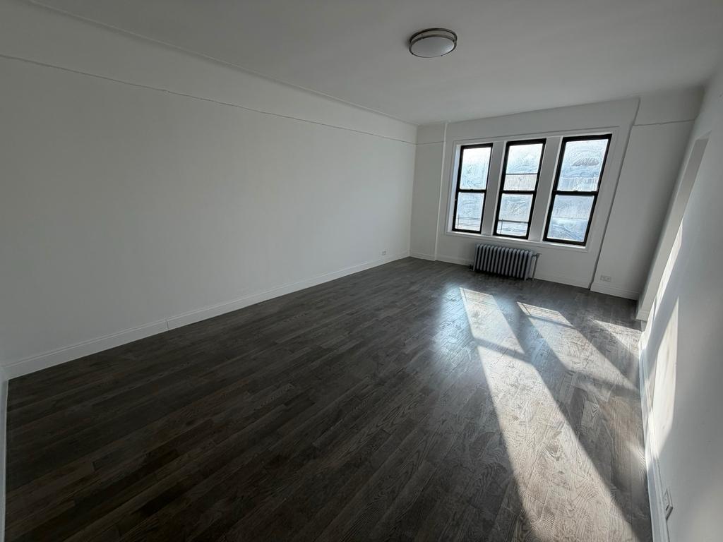 Apartment Union Tpke  Queens, NY 11415, MLS-RD5585-13
