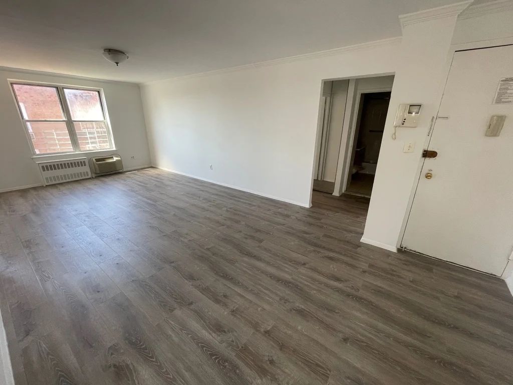 Apartment Douglaston Pkwy Queens, NY 11363, MLS-RD5597-5