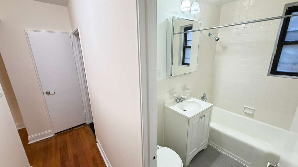 Apartment 77th Street Queens, NY 11372, MLS-RD5598-3