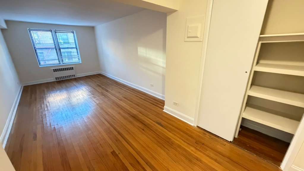 Apartment 77th Street Queens, NY 11372, MLS-RD5598-11