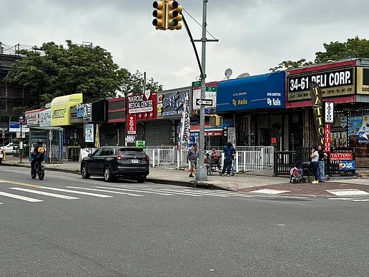 Apartment 35th Avenue  Queens, NY 11372, MLS-RD5600-14