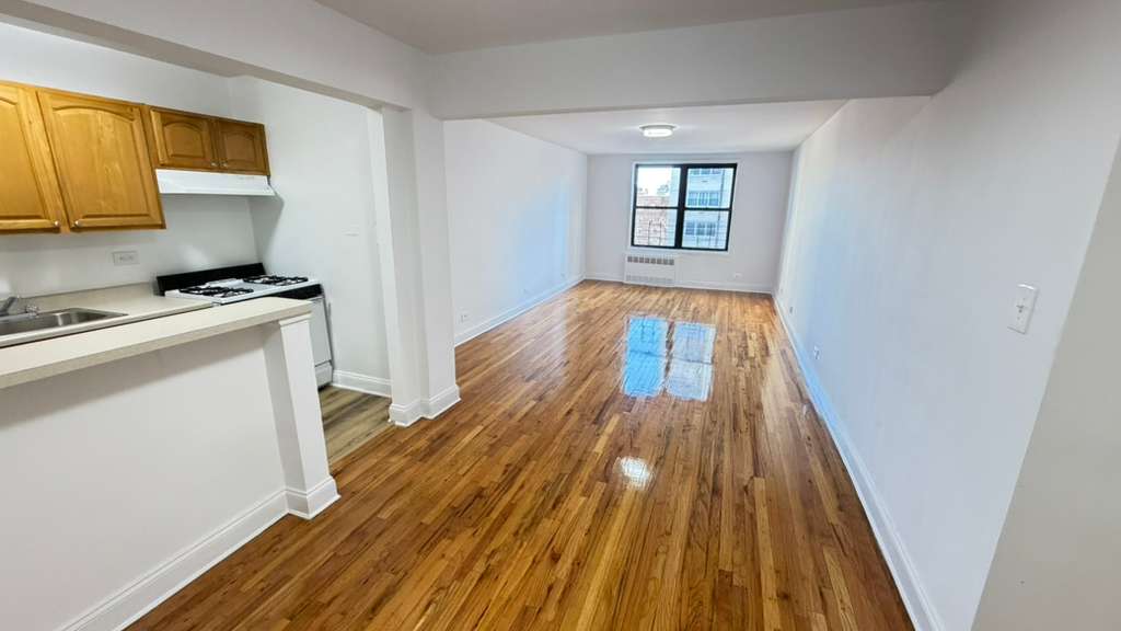 Apartment 103rd Street  Queens, NY 11375, MLS-RD5606-6