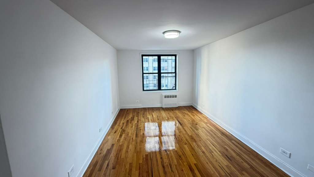 Apartment 103rd Street  Queens, NY 11375, MLS-RD5606-15