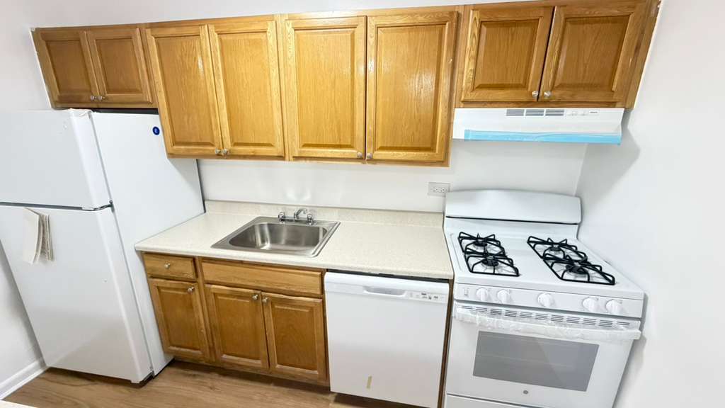 Apartment 103rd Street  Queens, NY 11375, MLS-RD5607-2