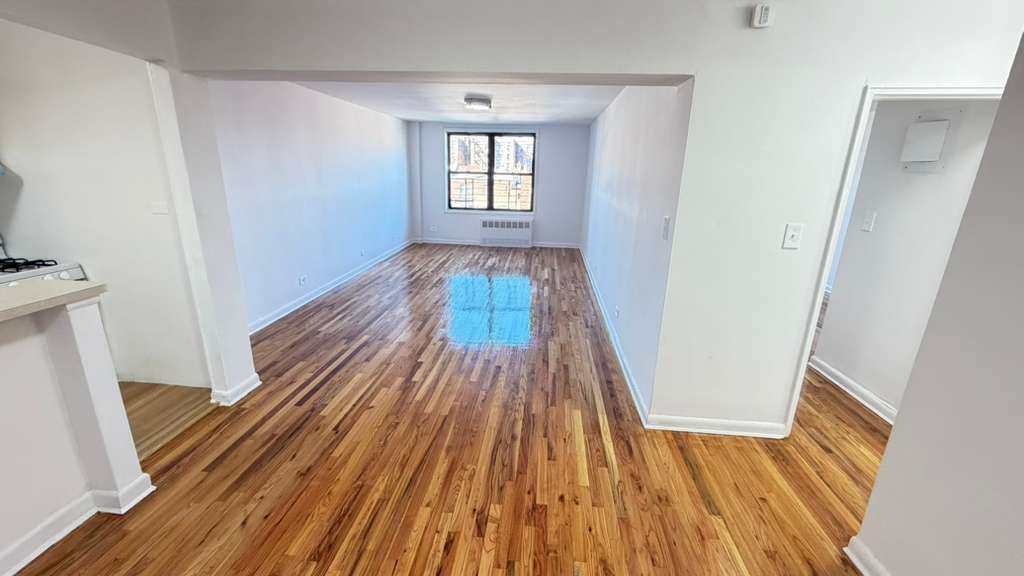 Apartment 103rd Street  Queens, NY 11375, MLS-RD5607-6