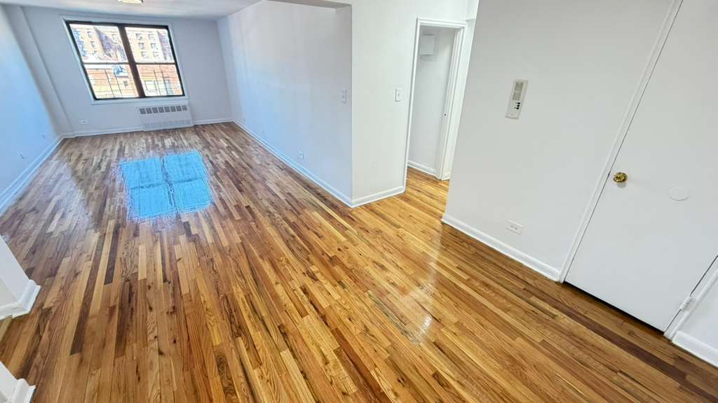 Apartment 103rd Street  Queens, NY 11375, MLS-RD5607-8