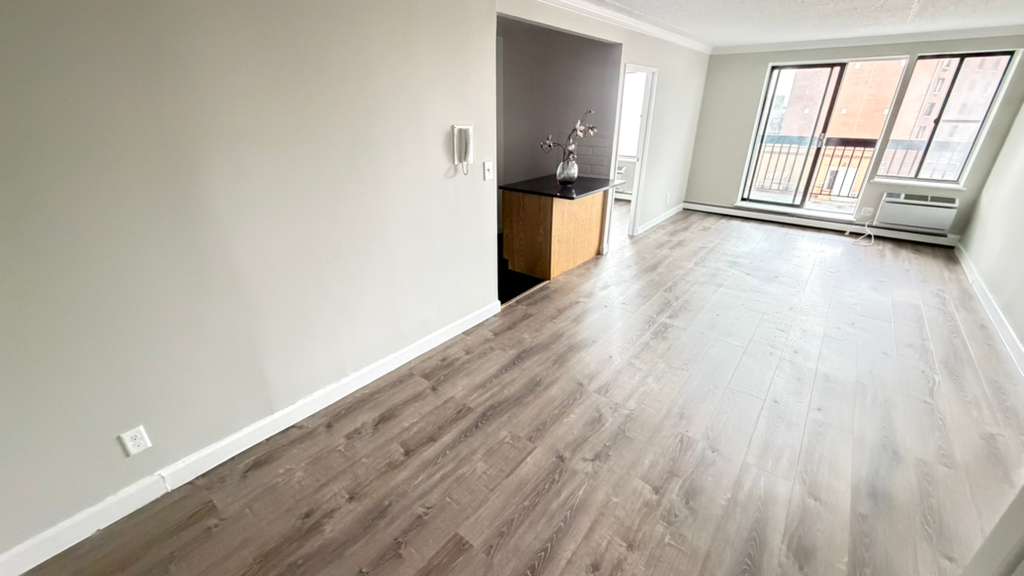 Apartment 34th Avenue  Queens, NY 11354, MLS-RD5609-9