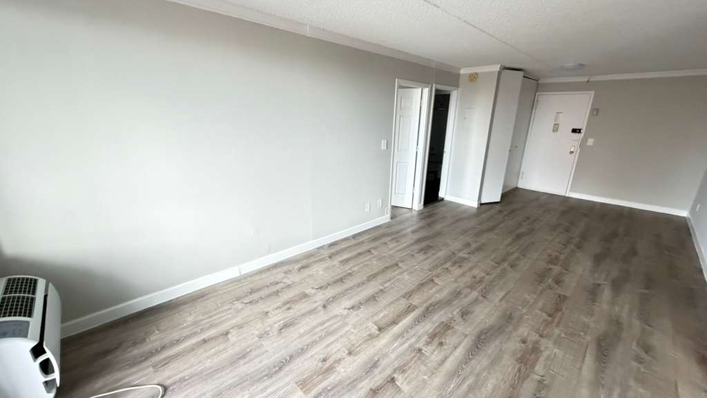 Apartment 34th Avenue  Queens, NY 11354, MLS-RD5609-13