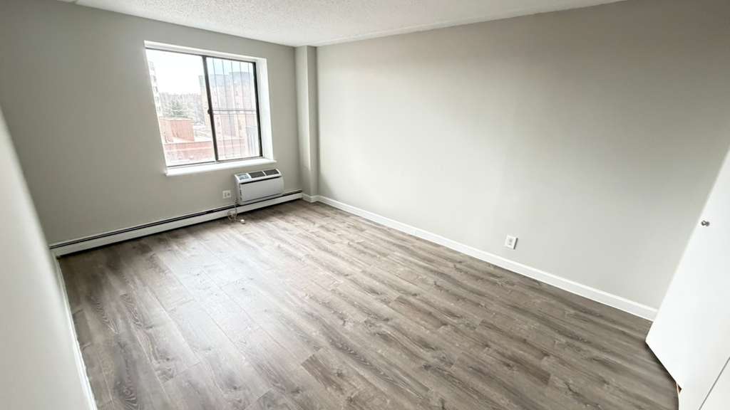 Apartment 34th Avenue  Queens, NY 11354, MLS-RD5609-14