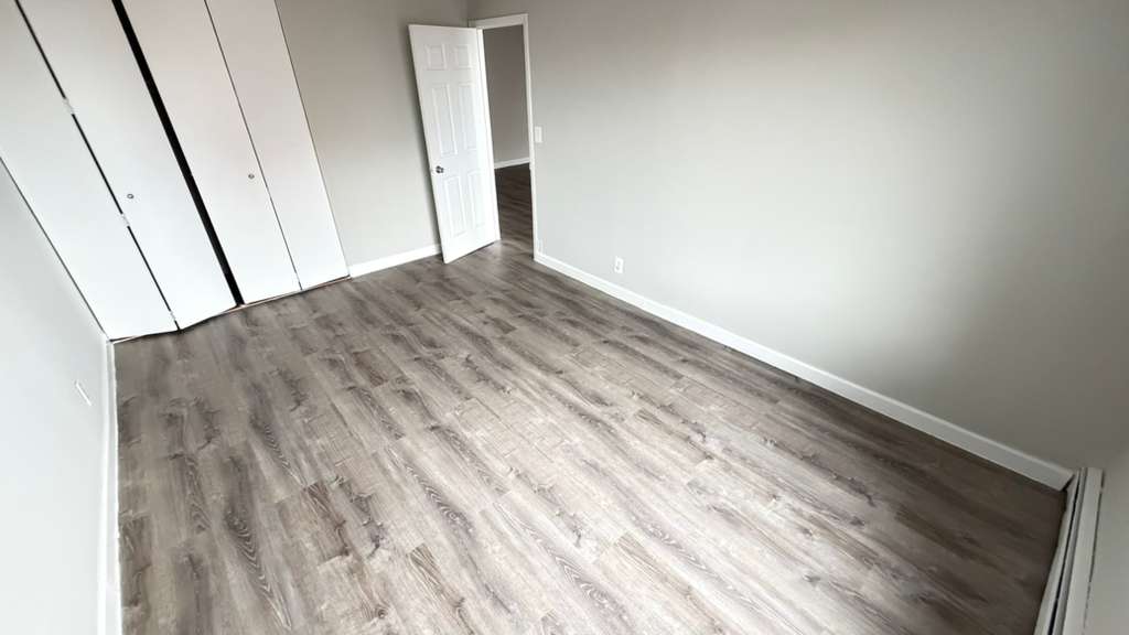 Apartment 34th Avenue  Queens, NY 11354, MLS-RD5609-16