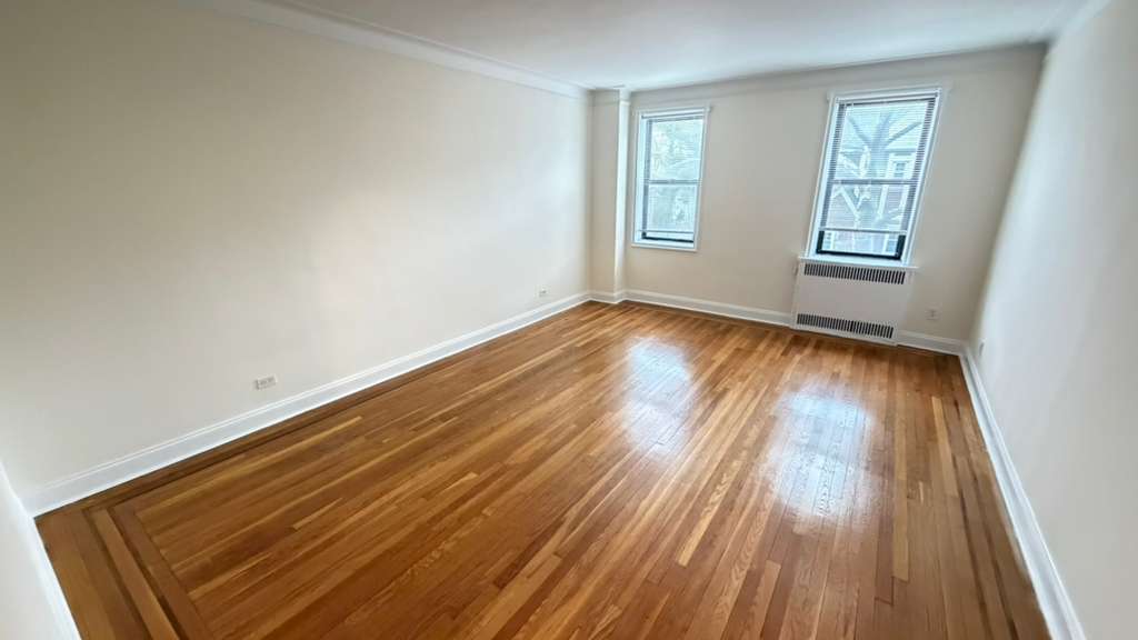 Apartment 167th Street  Queens, NY 11358, MLS-RD5610-9