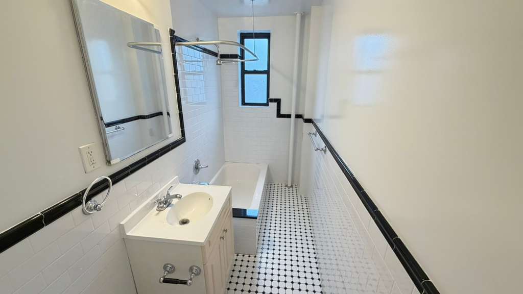 Apartment 167th Street  Queens, NY 11358, MLS-RD5610-20