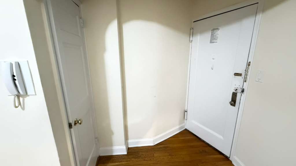 Apartment 167th Street  Queens, NY 11358, MLS-RD5611-18