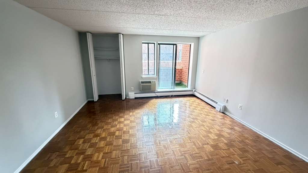 Apartment Northern Blvd  Queens, NY 11354, MLS-RD5612-7