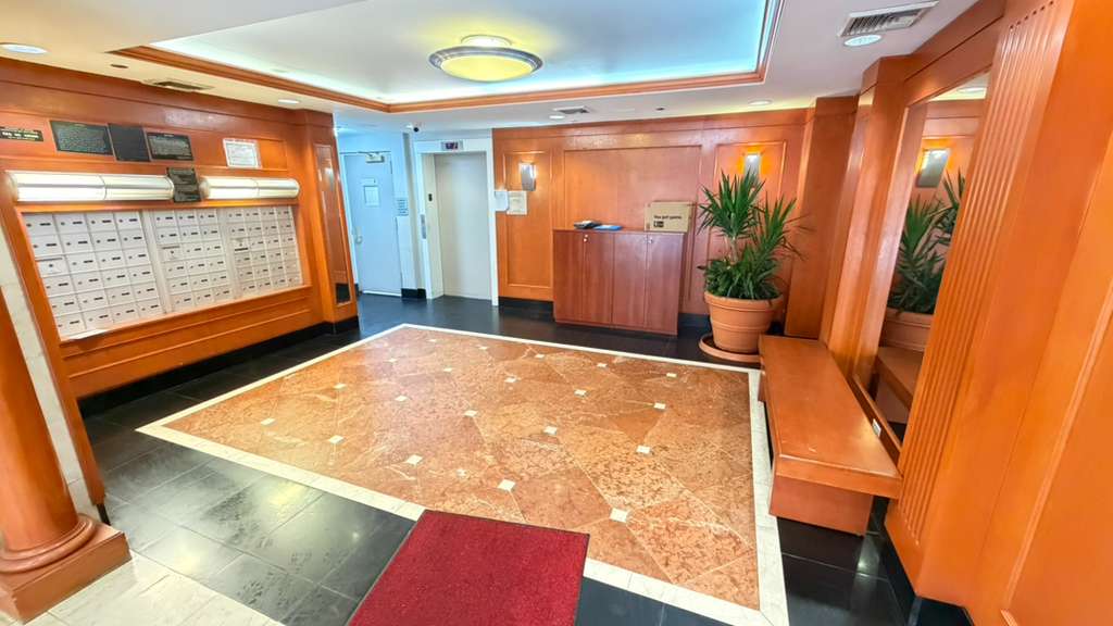 Apartment Northern Blvd  Queens, NY 11354, MLS-RD5612-18