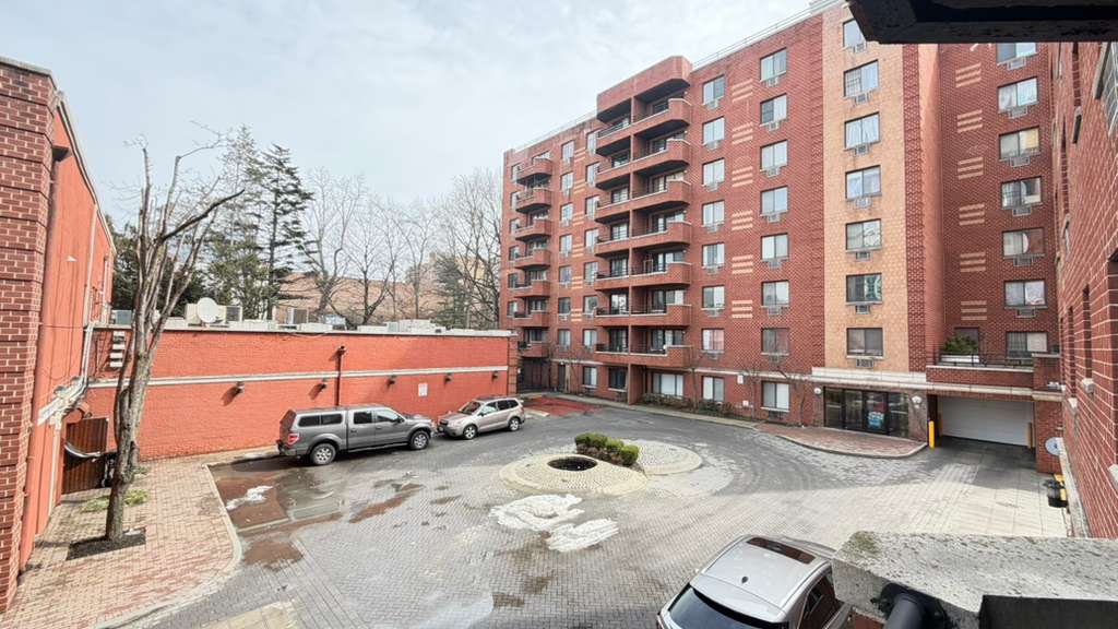 Apartment Northern Blvd Queens, NY 11354, MLS-RD5613-4