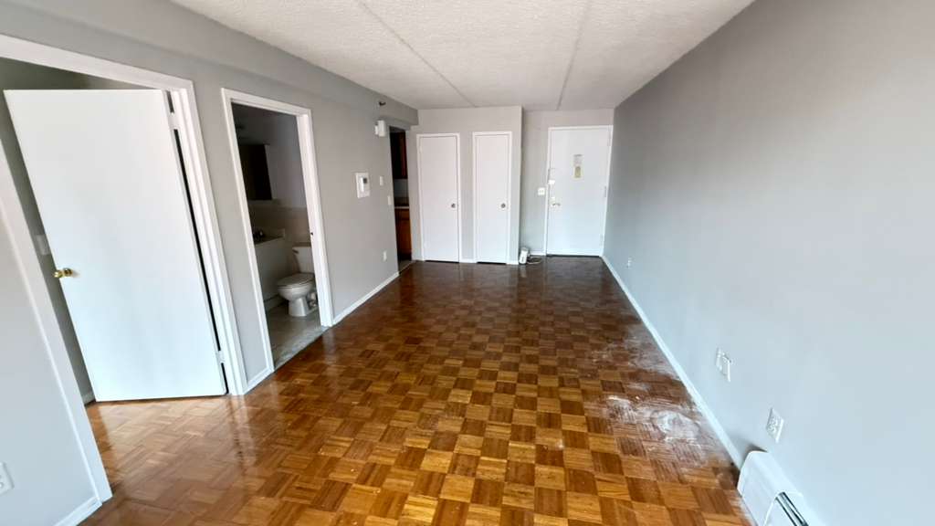 Apartment Northern Blvd Queens, NY 11354, MLS-RD5613-15