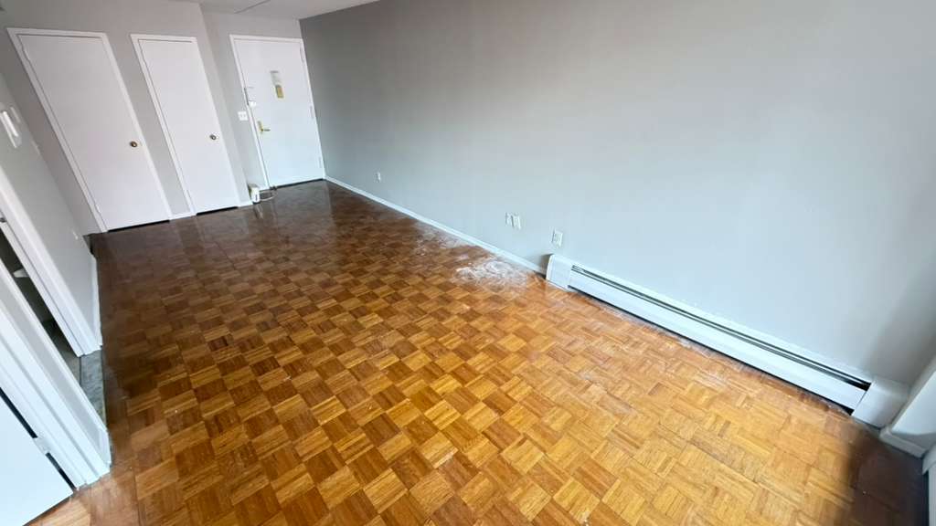Apartment Northern Blvd Queens, NY 11354, MLS-RD5613-16