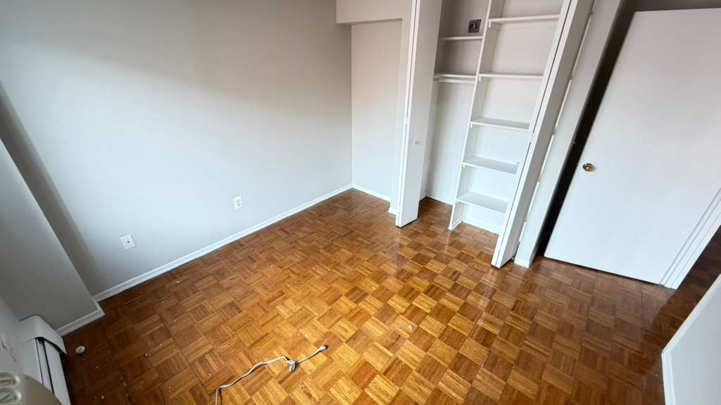 Apartment Northern Blvd Queens, NY 11354, MLS-RD5613-18