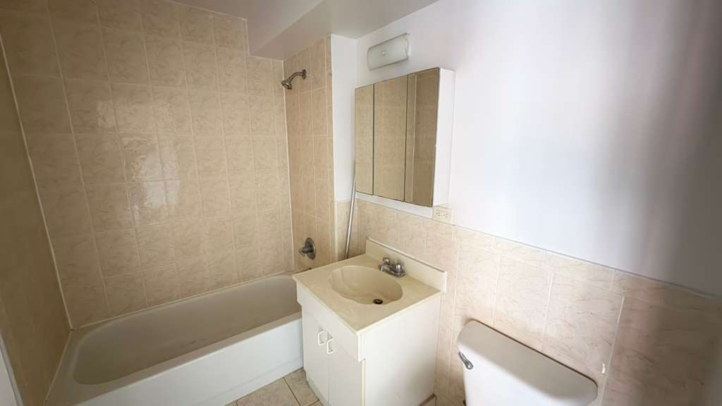 Apartment Northern Blvd  Queens, NY 11354, MLS-RD5613-20