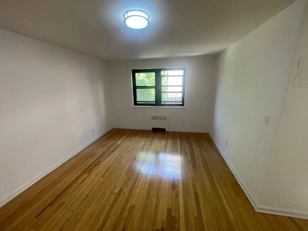 Apartment 85th Drive  Queens, NY 11435, MLS-RD5622-8