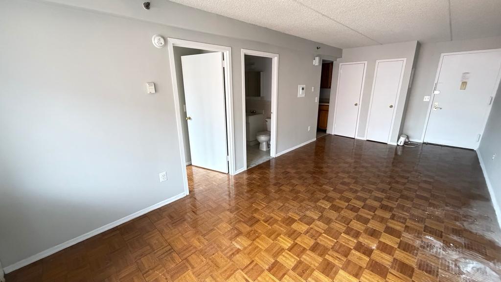 Apartment Northern Blvd Queens, NY 11354, MLS-RD5623-8
