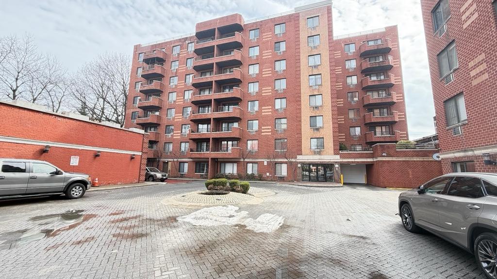 Apartment Northern Blvd Queens, NY 11354, MLS-RD5623-17