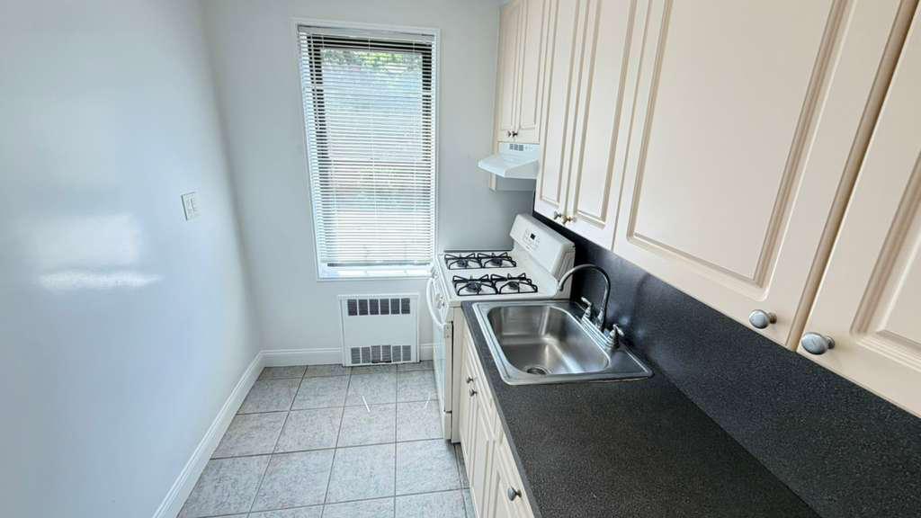 Apartment 77th Street  Queens, NY 11372, MLS-RD5628-2
