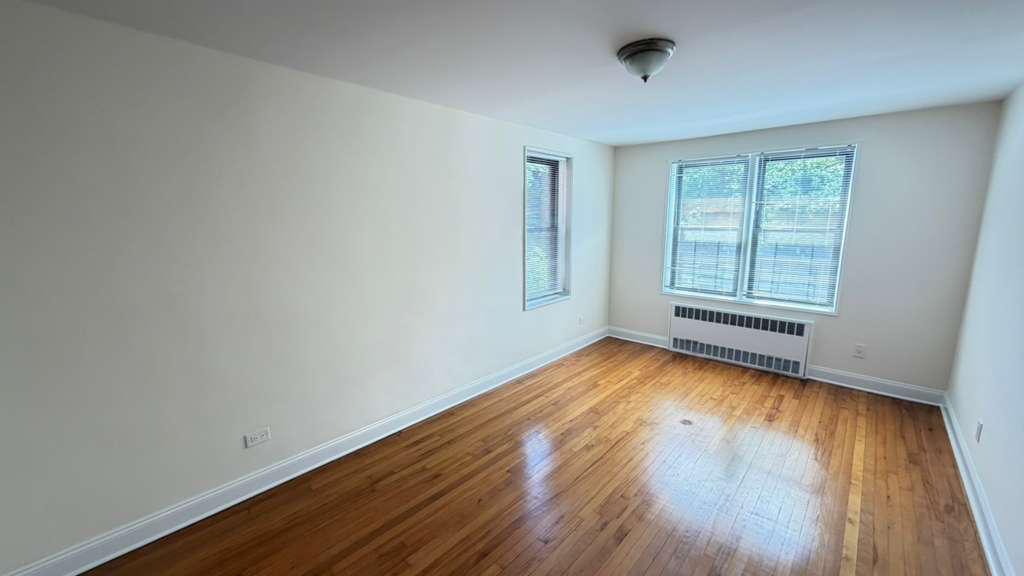 Apartment 77th Street  Queens, NY 11372, MLS-RD5628-8