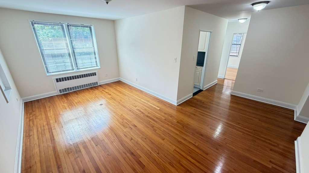 Apartment 77th Street  Queens, NY 11372, MLS-RD5628-9