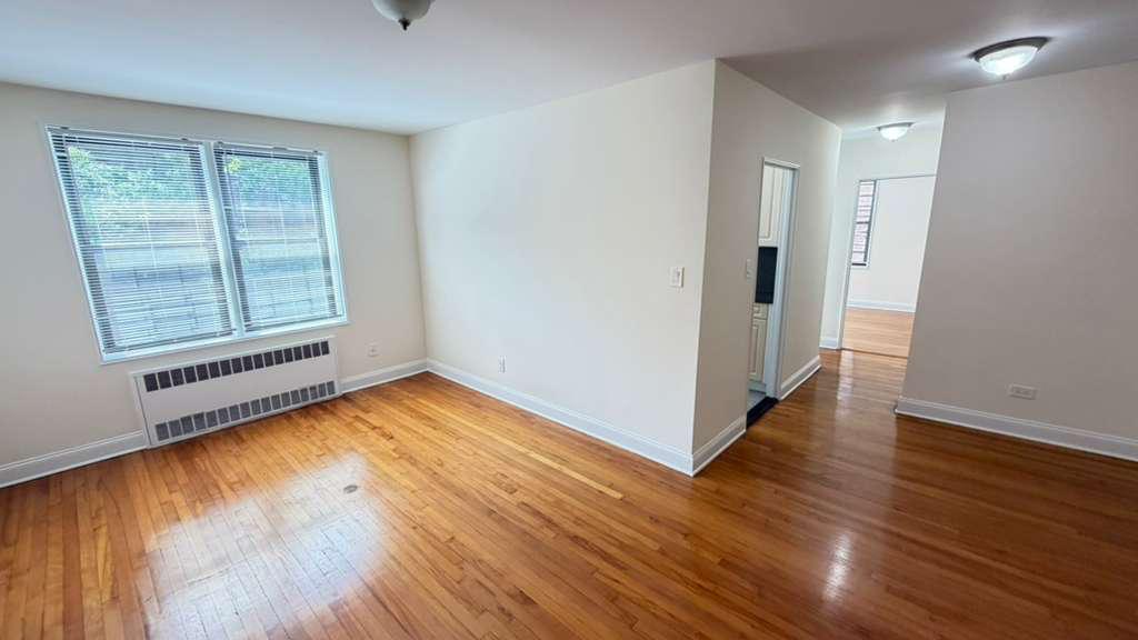 Apartment 77th Street  Queens, NY 11372, MLS-RD5628-10