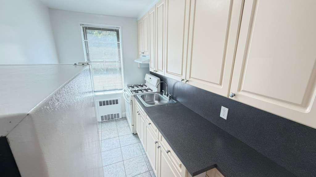Apartment 77th Street  Queens, NY 11372, MLS-RD5628-12