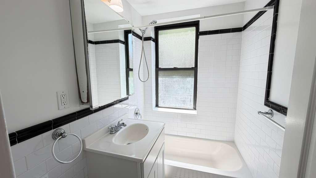 Apartment 77th Street  Queens, NY 11372, MLS-RD5628-16