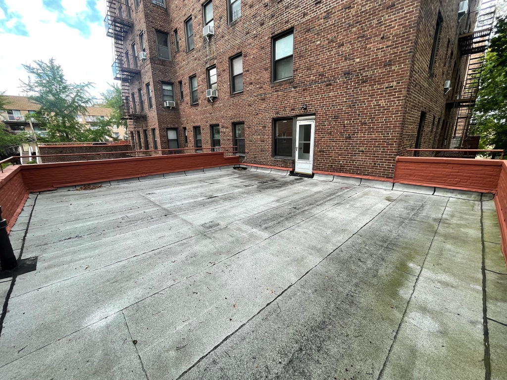 Apartment Highland Avenue  Queens, NY 11432, MLS-RD5635-2