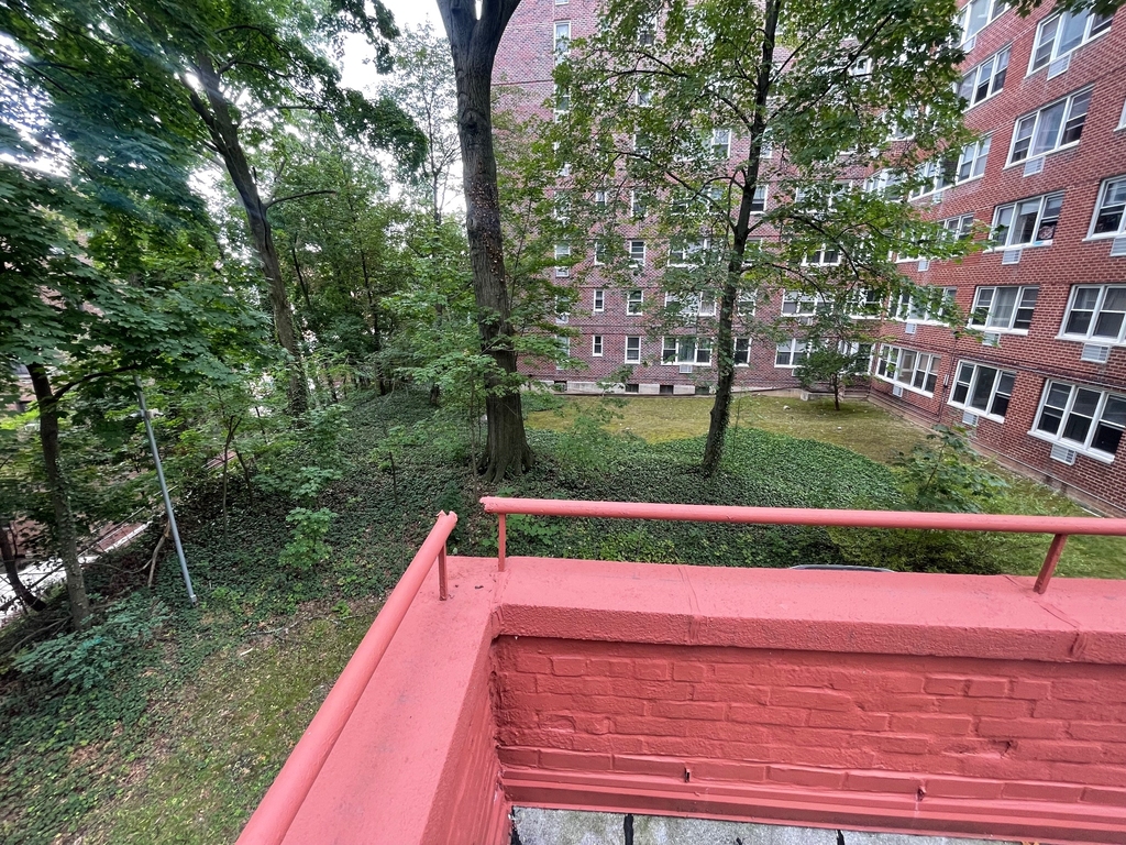 Apartment Highland Avenue  Queens, NY 11432, MLS-RD5635-3