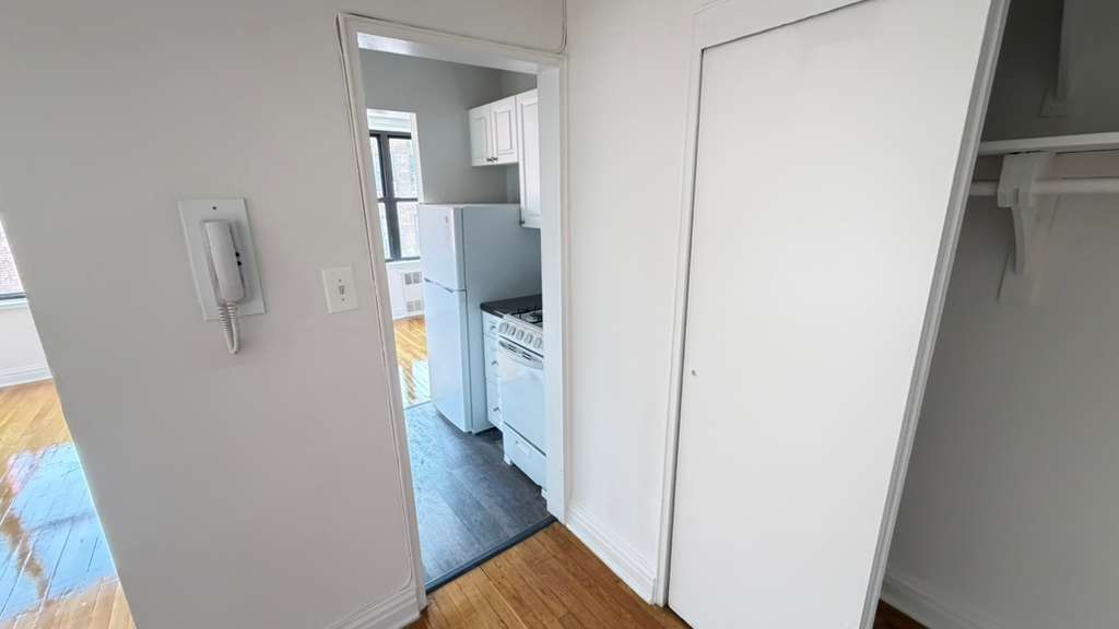 Apartment 67th Drive  Queens, NY 11375, MLS-RD5637-7