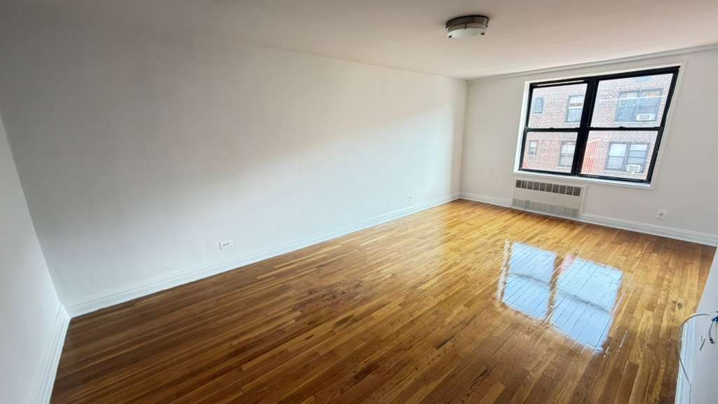 Apartment 67th Drive  Queens, NY 11375, MLS-RD5637-8