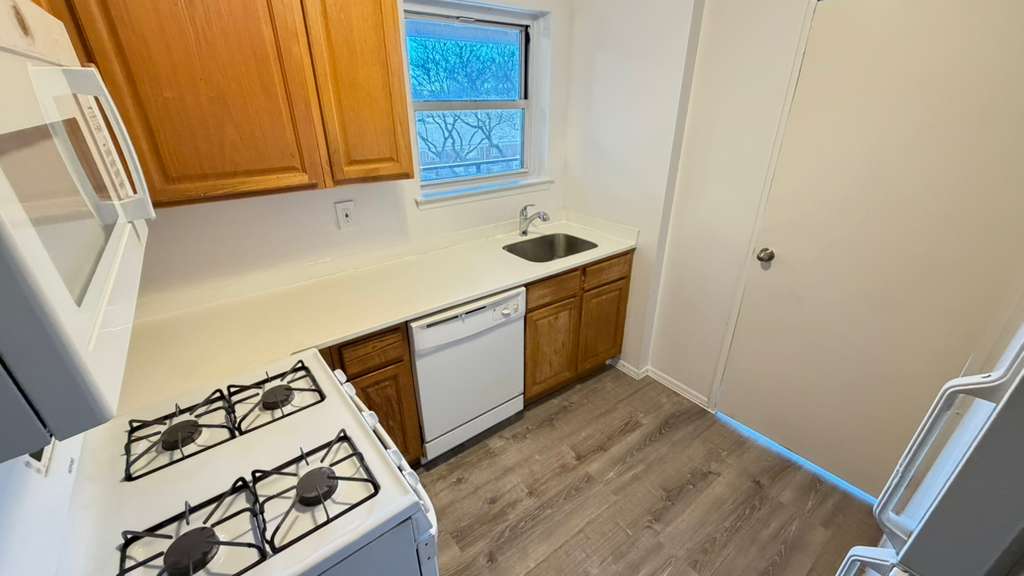 Apartment Bell Blvd Queens, NY 11360, MLS-RD5638-4
