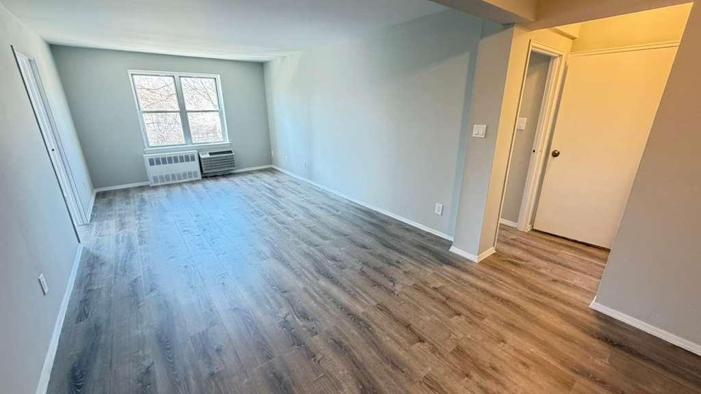 Apartment Bell Blvd Queens, NY 11360, MLS-RD5638-7