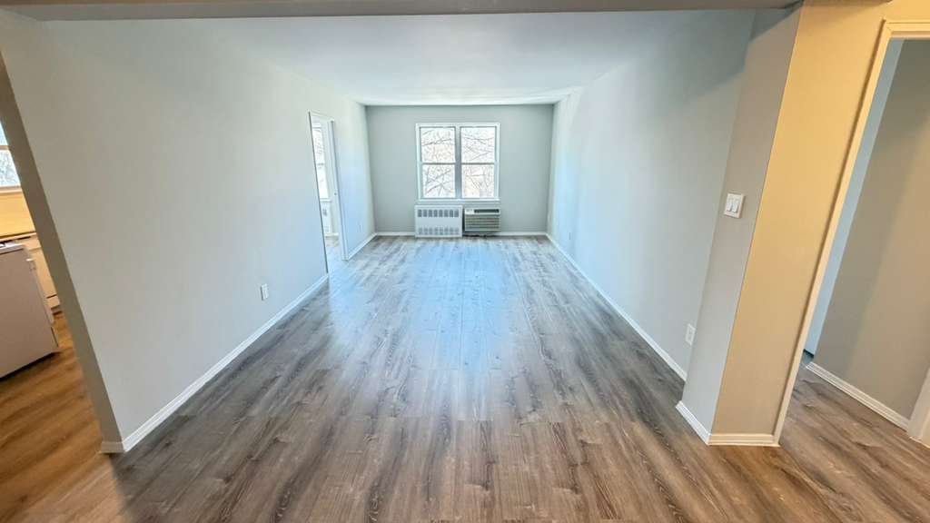Apartment Bell Blvd Queens, NY 11360, MLS-RD5638-8