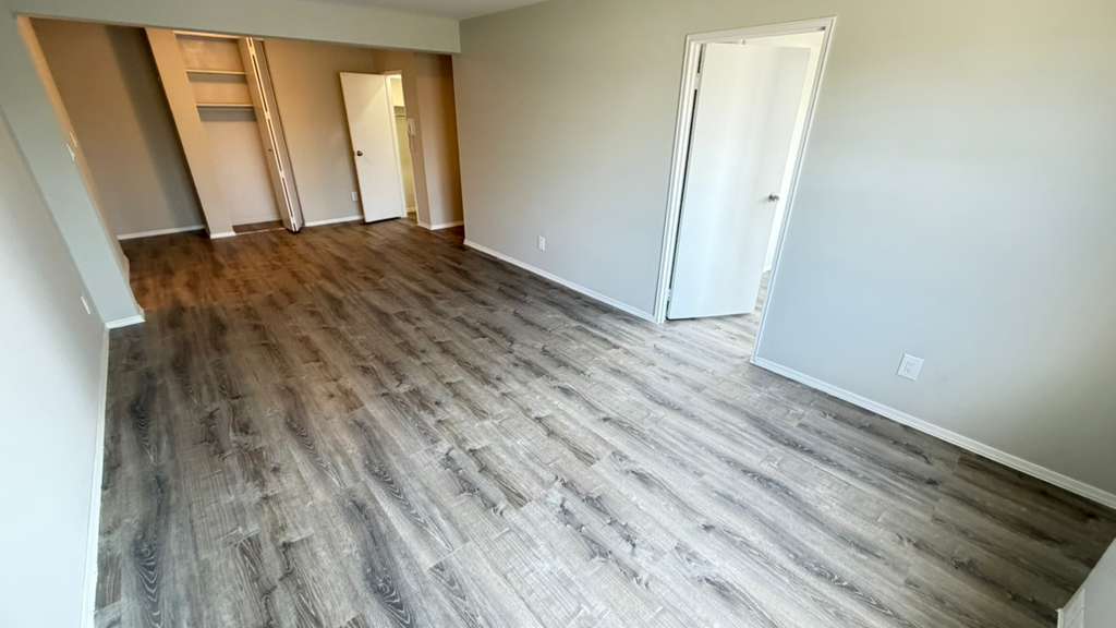 Apartment Bell Blvd Queens, NY 11360, MLS-RD5638-11