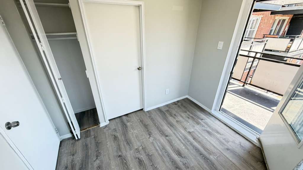 Apartment Bell Blvd Queens, NY 11360, MLS-RD5638-14