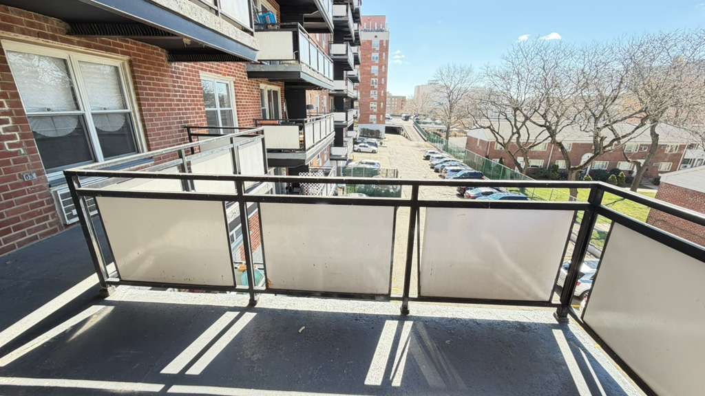 Apartment Bell Blvd Queens, NY 11360, MLS-RD5638-19