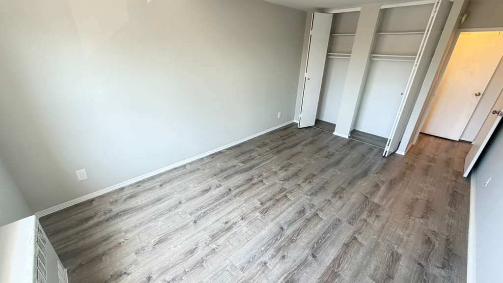 Apartment Bell Blvd Queens, NY 11360, MLS-RD5638-16