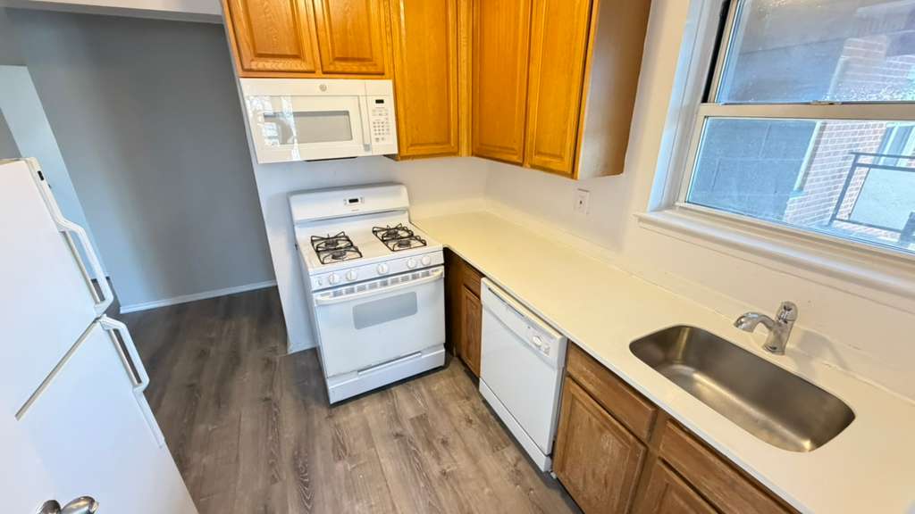 Apartment Bell Blvd Queens, NY 11360, MLS-RD5638-5